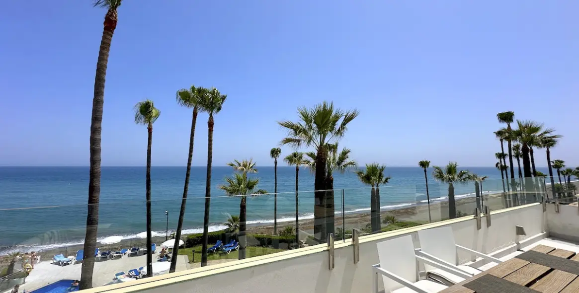 Venta de ático en Estepona 1