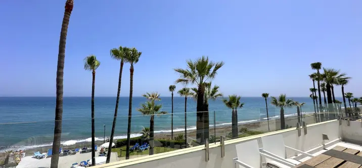 Venta de ático en Estepona 0