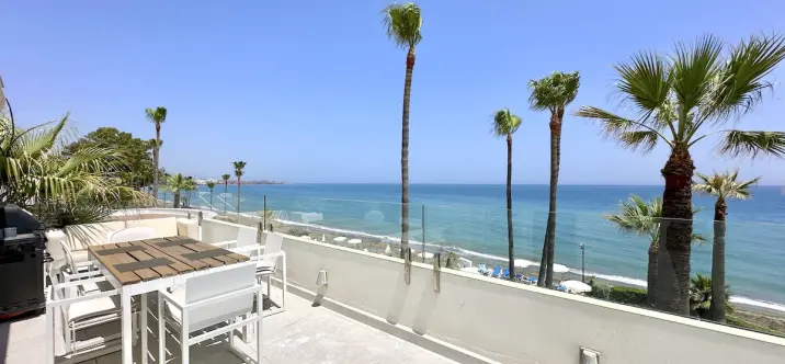 Venta de ático en Estepona 2