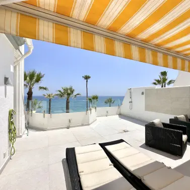 Venta de ático en Estepona