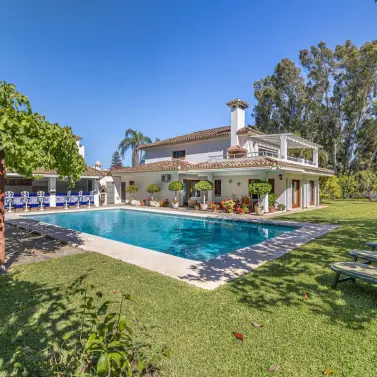 Venta de villa independiente en Cancelada