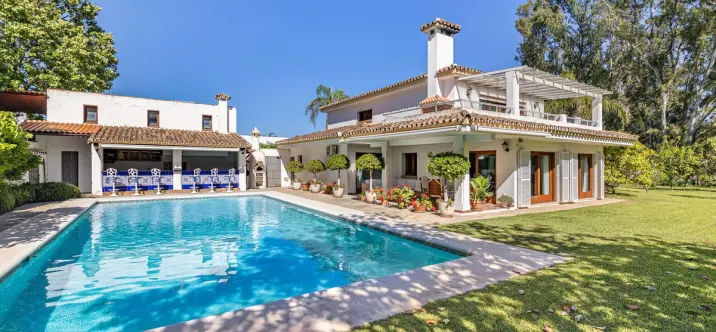 Venta de villa independiente en Cancelada 1