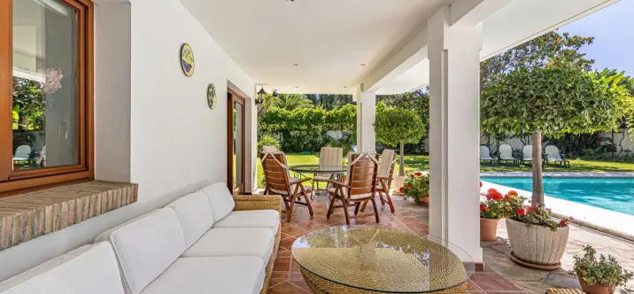 Venta de villa independiente en Cancelada 4