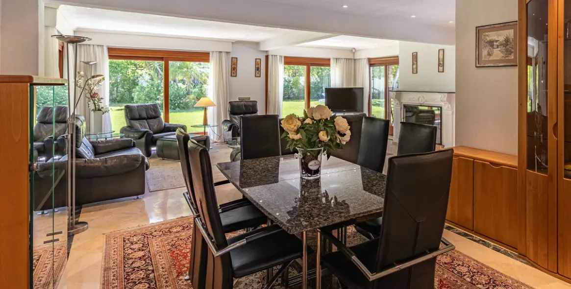 Venta de villa independiente en Cancelada 9