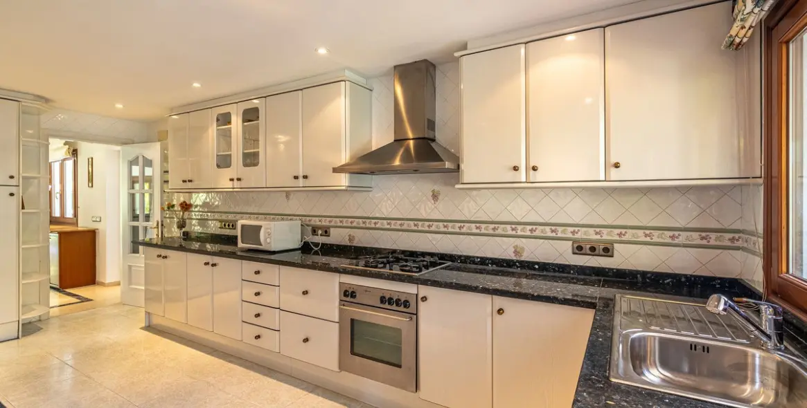 Venta de villa independiente en Cancelada 10