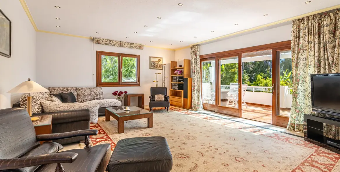 Venta de villa independiente en Cancelada 17