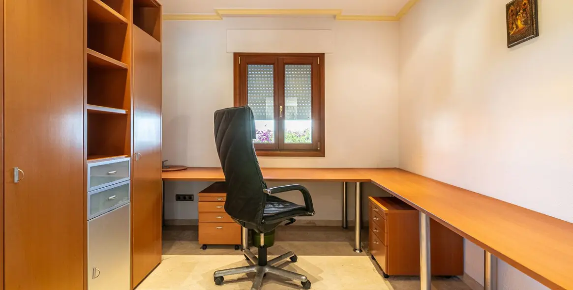 Venta de villa independiente en Cancelada 19