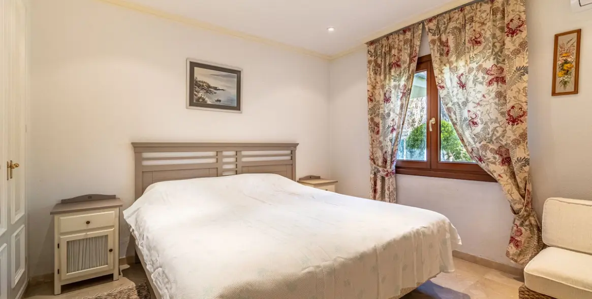 Venta de villa independiente en Cancelada 27