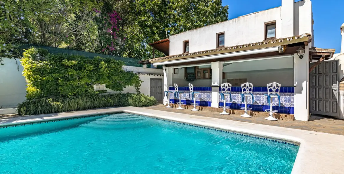 Venta de villa independiente en Cancelada 34