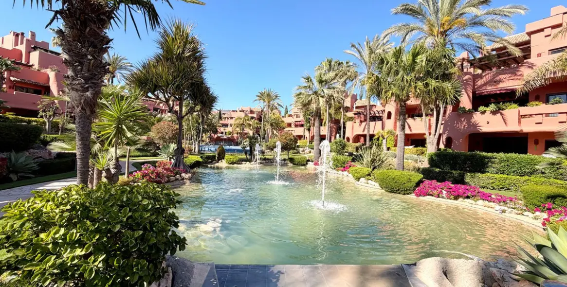 Long-term rent of penthouse duplex in Estepona 1