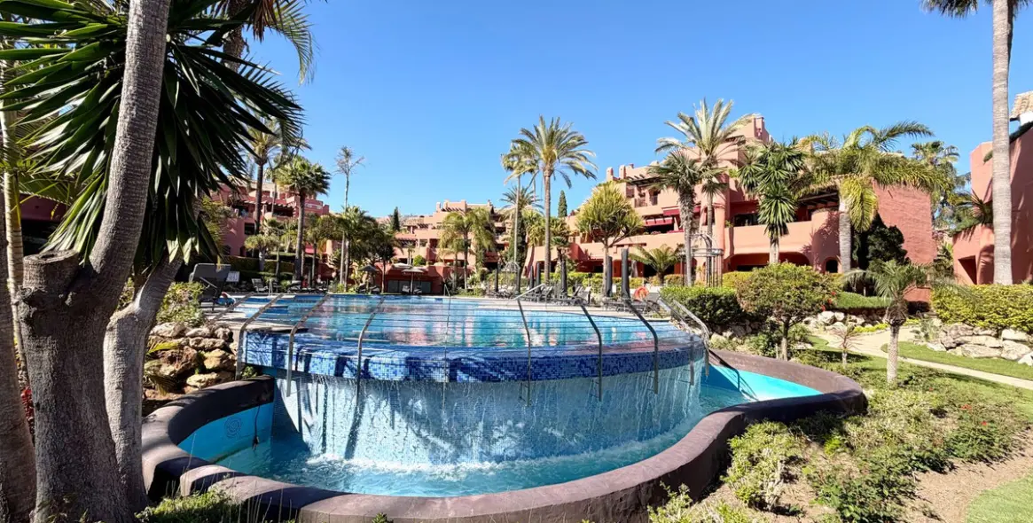 Long-term rent of penthouse duplex in Estepona 2