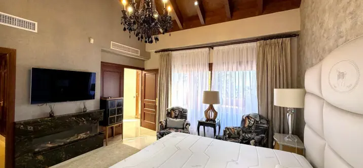 Long-term rent of penthouse duplex in Estepona 4