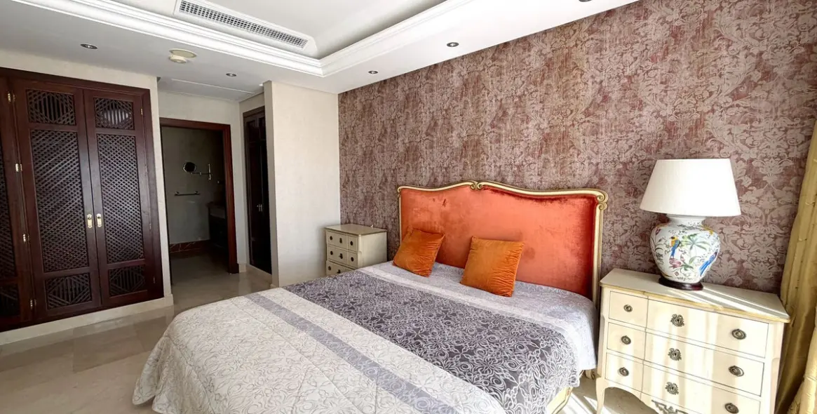 Long-term rent of penthouse duplex in Estepona 7