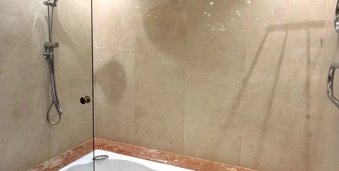 Long-term rent of penthouse duplex in Estepona 19