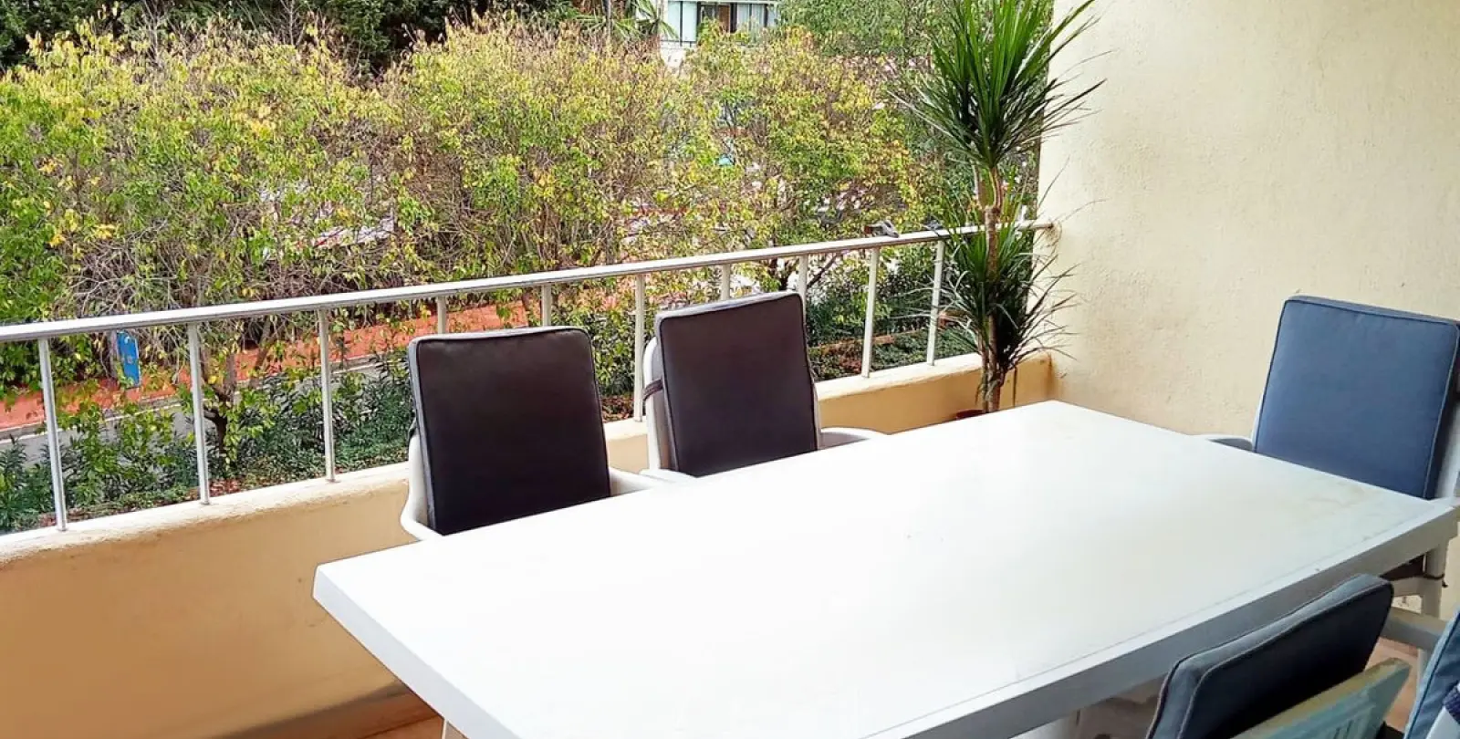 Long-term rent of middle floor apartment in Nueva Andalucía 6