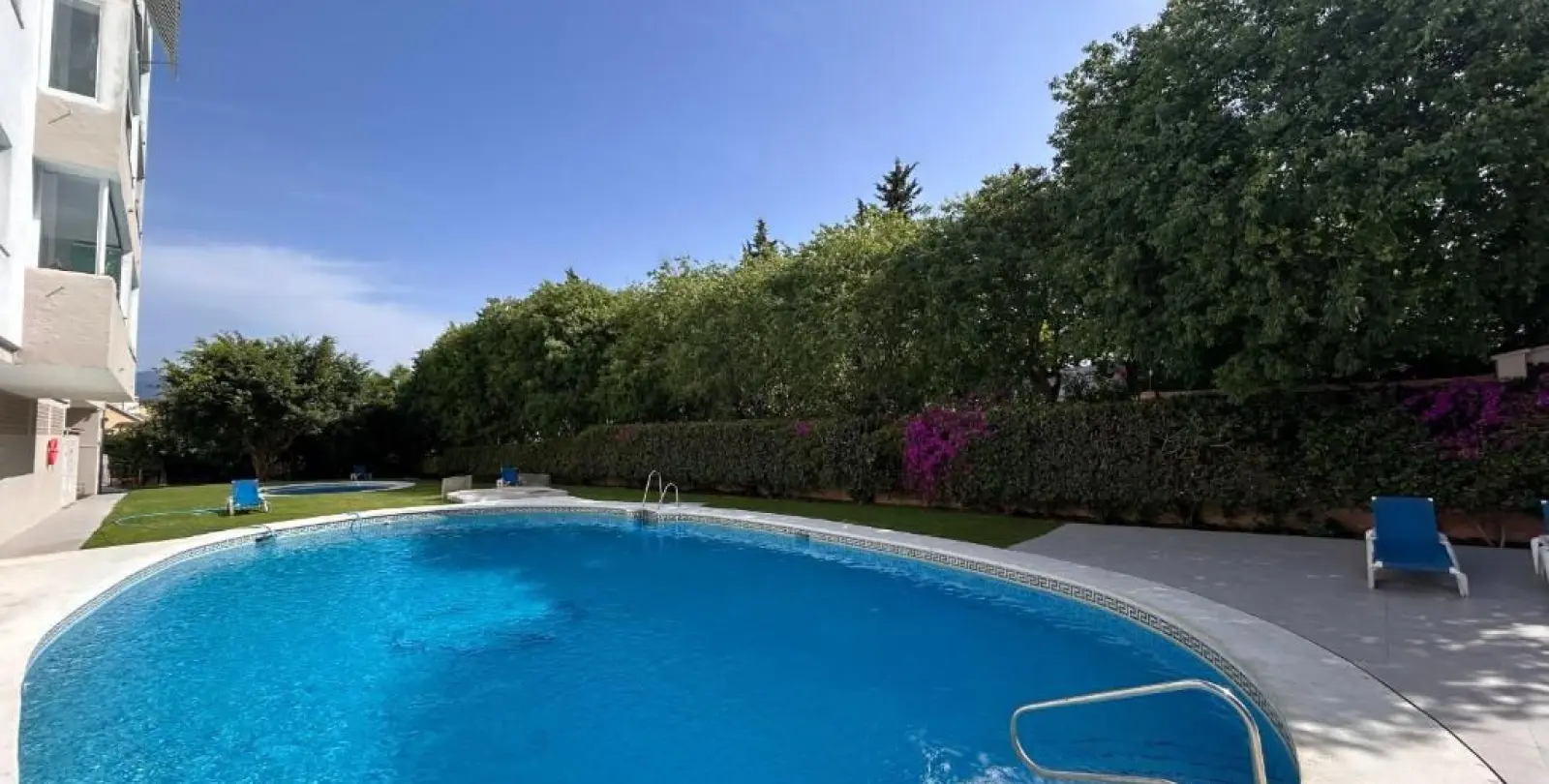 Long-term rent of middle floor apartment in Nueva Andalucía 15