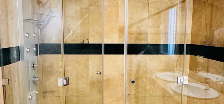 Venta de apartamento en planta media en Nueva Andalucía 4