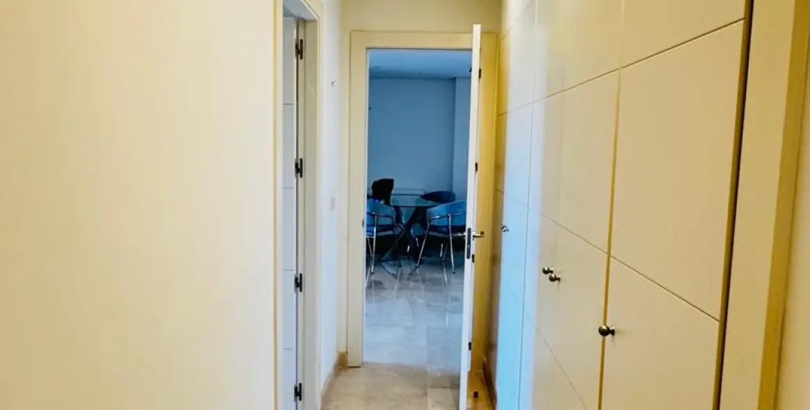 Venta de apartamento en planta media en Nueva Andalucía 7