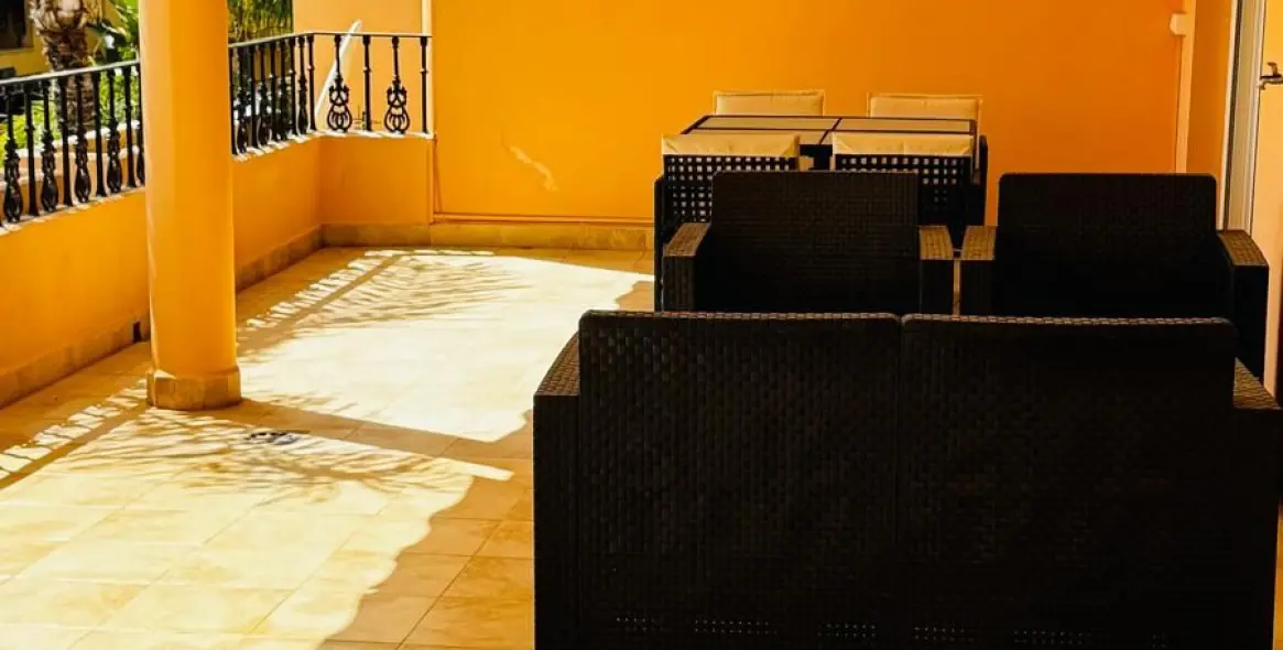 Venta de apartamento en planta media en Nueva Andalucía 9