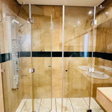 Sale of middle floor apartment in Nueva Andalucía