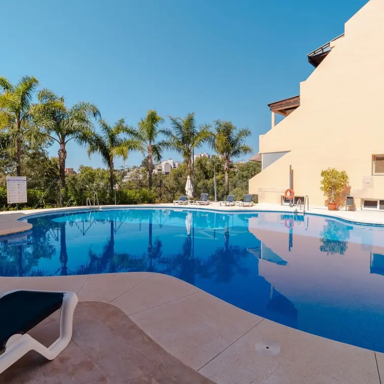 Sale of ground floor apartment in Nueva Andalucía