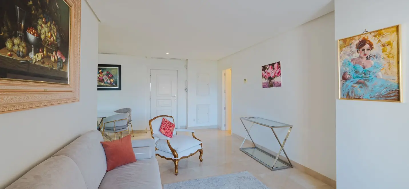 Sale of ground floor apartment in Nueva Andalucía 2