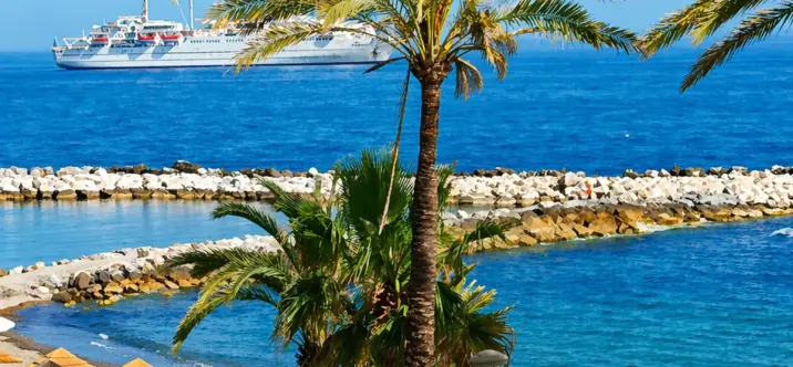 Venta de apartamento en planta media en Marbella 0