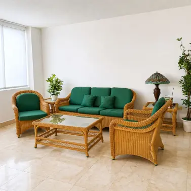 Venta de apartamento en planta media en Marbella