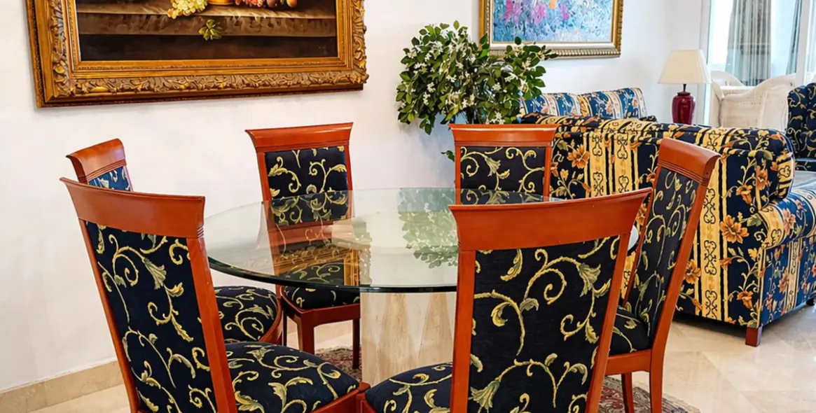 Venta de apartamento en planta media en Marbella 8