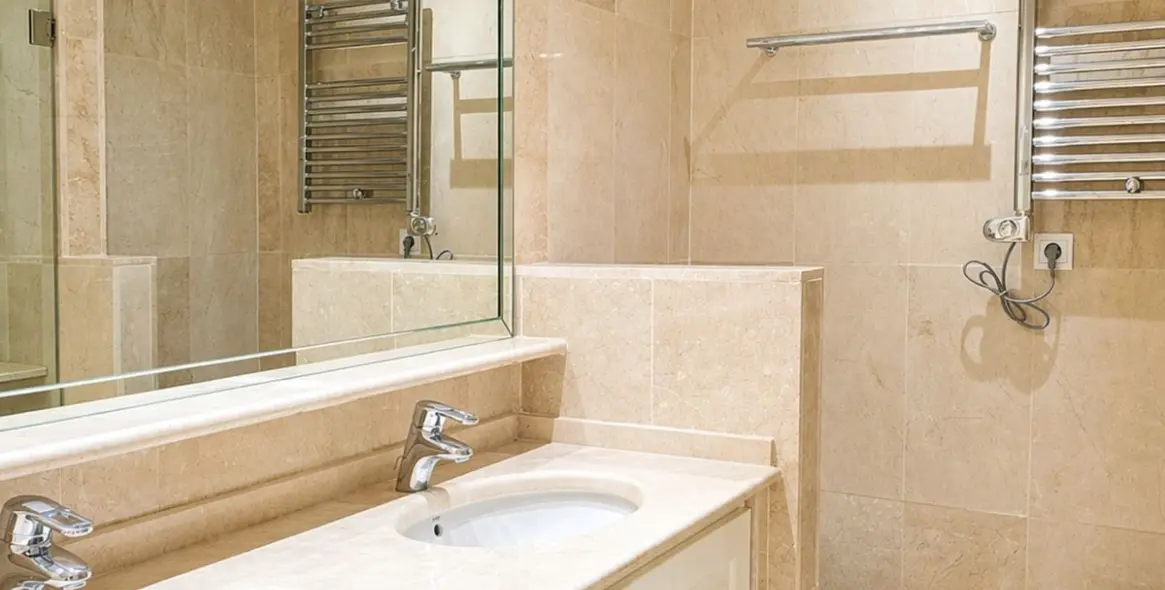 Venta de apartamento en planta media en Marbella 15