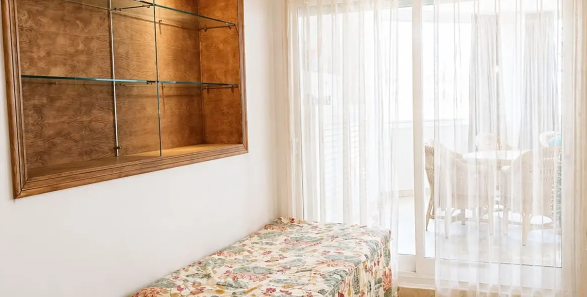 Venta de apartamento en planta media en Marbella 18