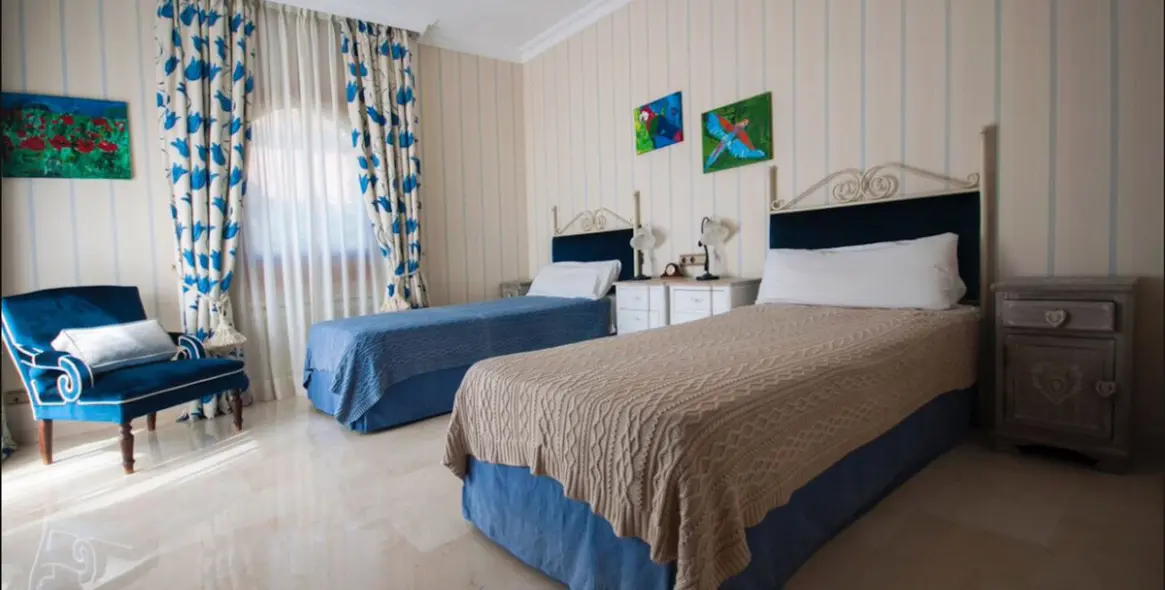 Venta de villa independiente en Sierra Blanca 3