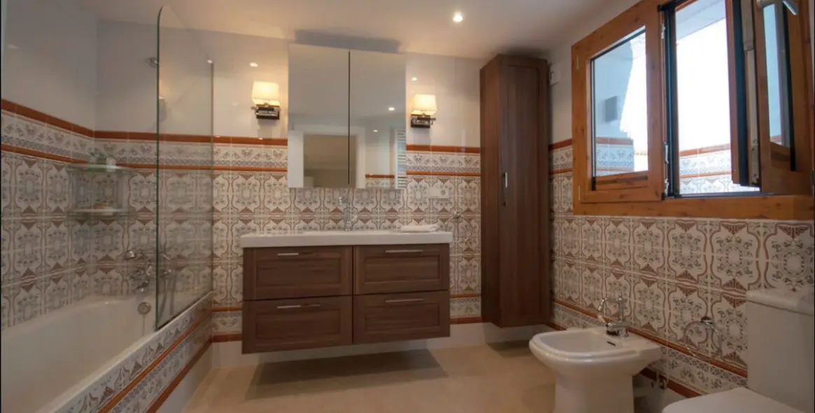 Venta de villa independiente en Sierra Blanca 5