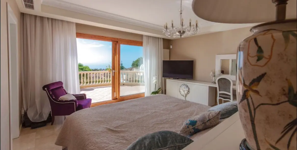 Venta de villa independiente en Sierra Blanca 6