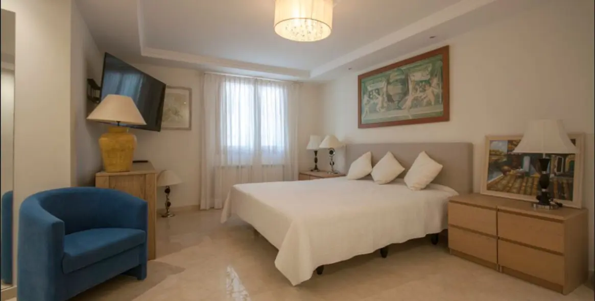 Venta de villa independiente en Sierra Blanca 7