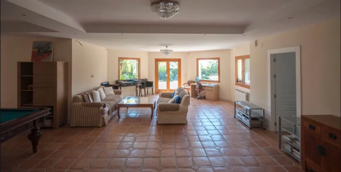 Venta de villa independiente en Sierra Blanca 9