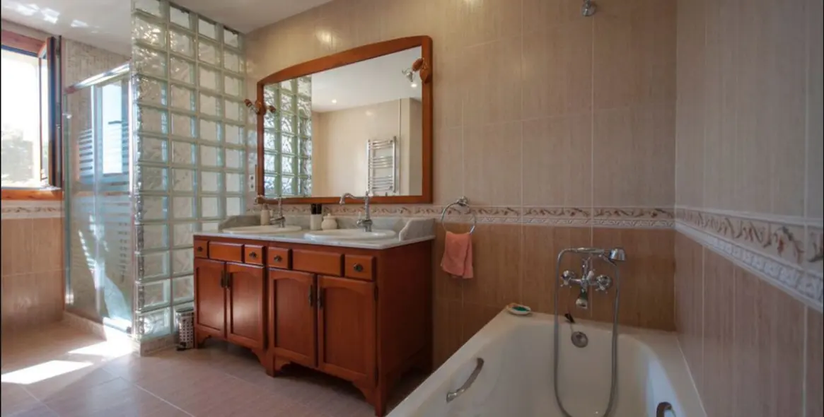 Venta de villa independiente en Sierra Blanca 10