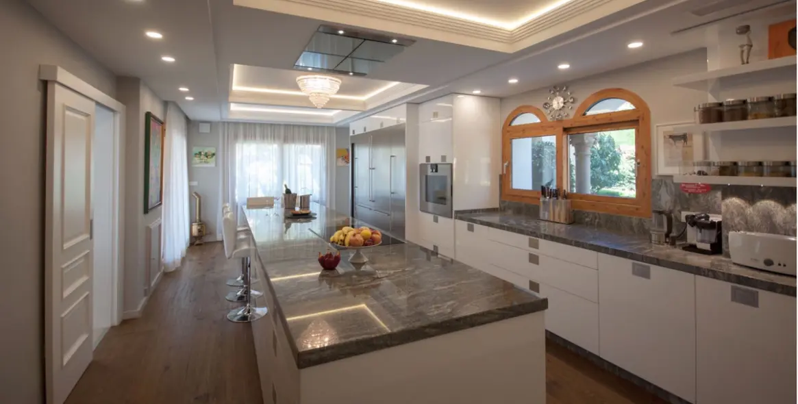 Venta de villa independiente en Sierra Blanca 13