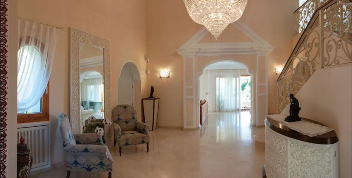 Venta de villa independiente en Sierra Blanca 15