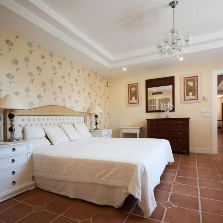 Sale of detached villa in Sierra Blanca