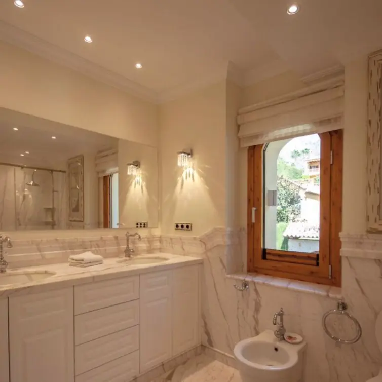 Sale of detached villa in Sierra Blanca