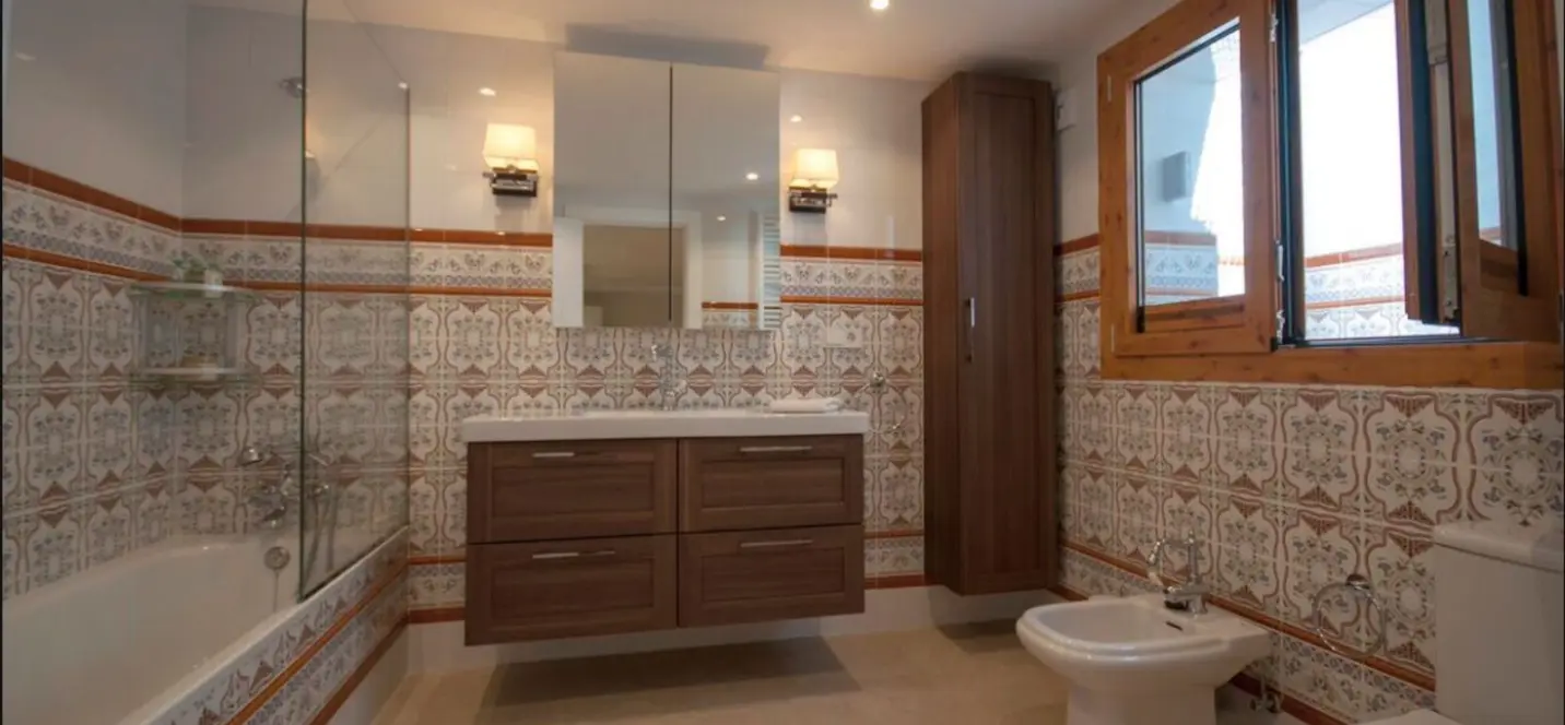 Sale of detached villa in Sierra Blanca 4