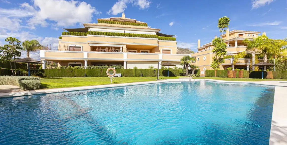 Alquiler a largo plazo de apartamento en planta baja en Marbella 1