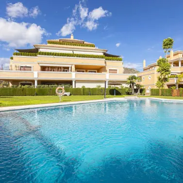 Alquiler a largo plazo de apartamento en planta baja en Marbella