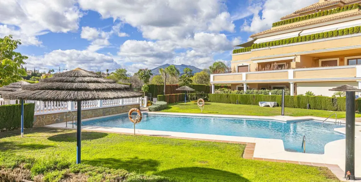 Alquiler a largo plazo de apartamento en planta baja en Marbella 2