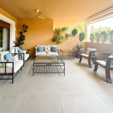 Alquiler a largo plazo de apartamento en planta baja en Marbella