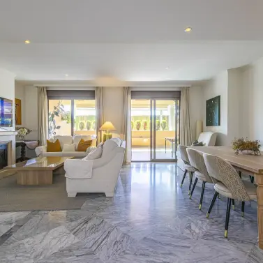 Alquiler a largo plazo de apartamento en planta baja en Marbella