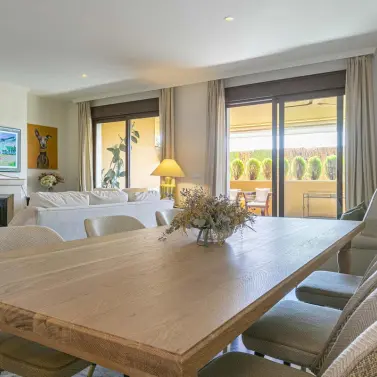 Alquiler a largo plazo de apartamento en planta baja en Marbella