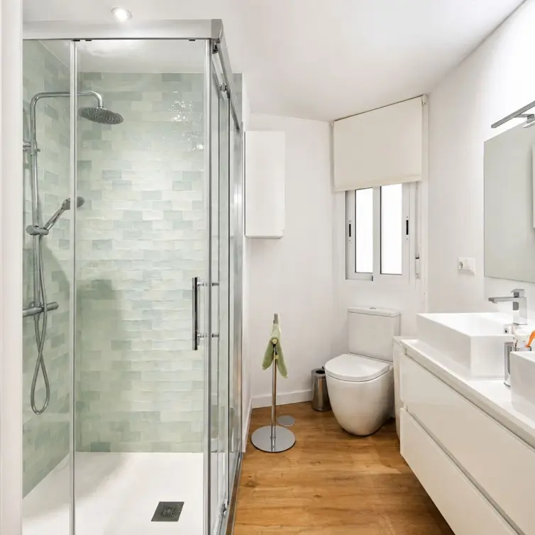 Venta de apartamento en planta media en San Pedro de Alcántara
