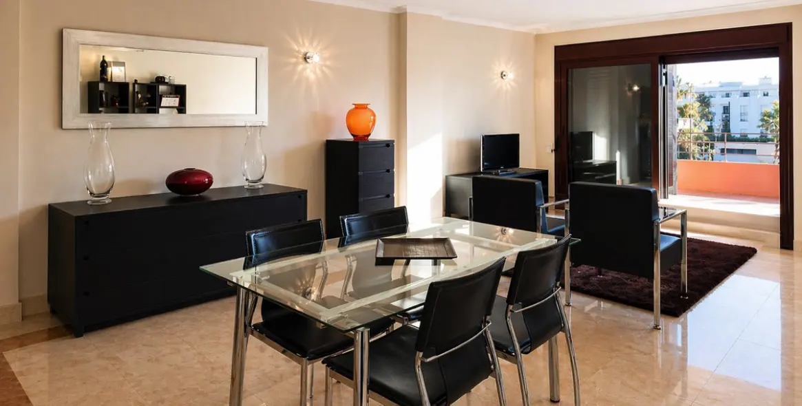 Продажа апартаментов на среднем этаже в Estepona 2